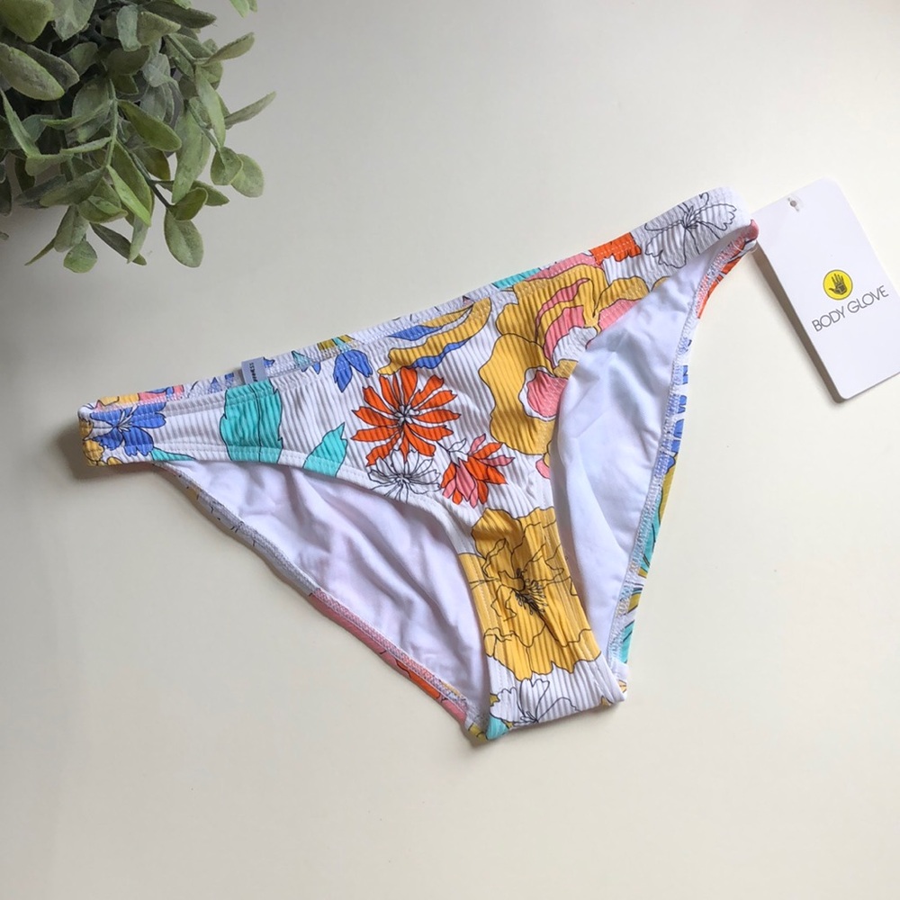 Body Glove | Classic Bikini Bottoms in Imagine - Picture 3 of 6
